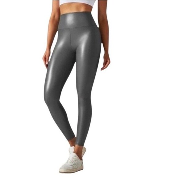 YOGALICIOUS FAUX LEATHER Lady Love Ankle LEGGINGS PAVEMENT Gray $78 NWT Medium - Picture 3 of 10